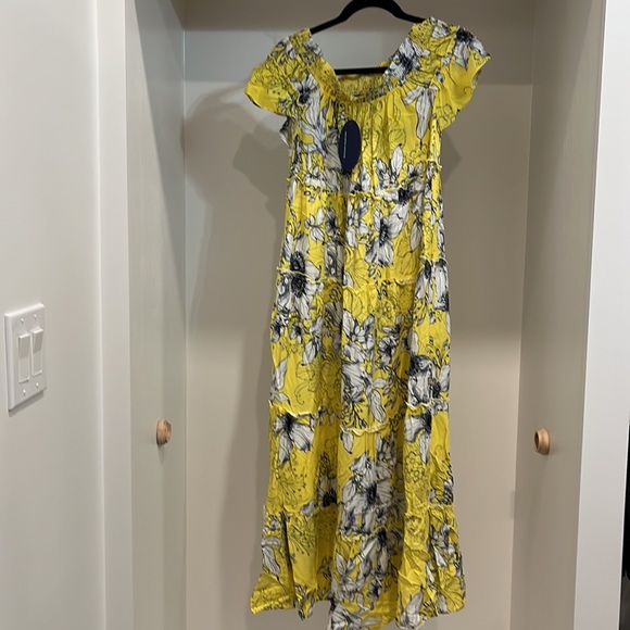 Dress - Picture 2 of 4